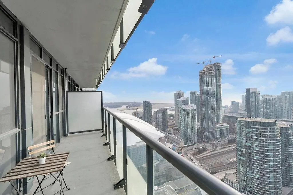 Rare 1Br - Rooftop Pool, Next To Mtcc & Cn Tower Toronto